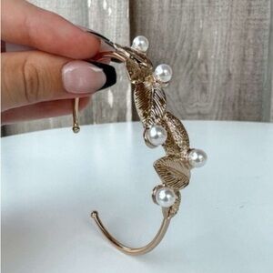 Everyday Wear Leaf Shape Metal Cuff Bracelet With Pearl- Gold
